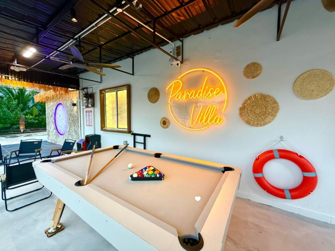 Pool Table & Entertainment