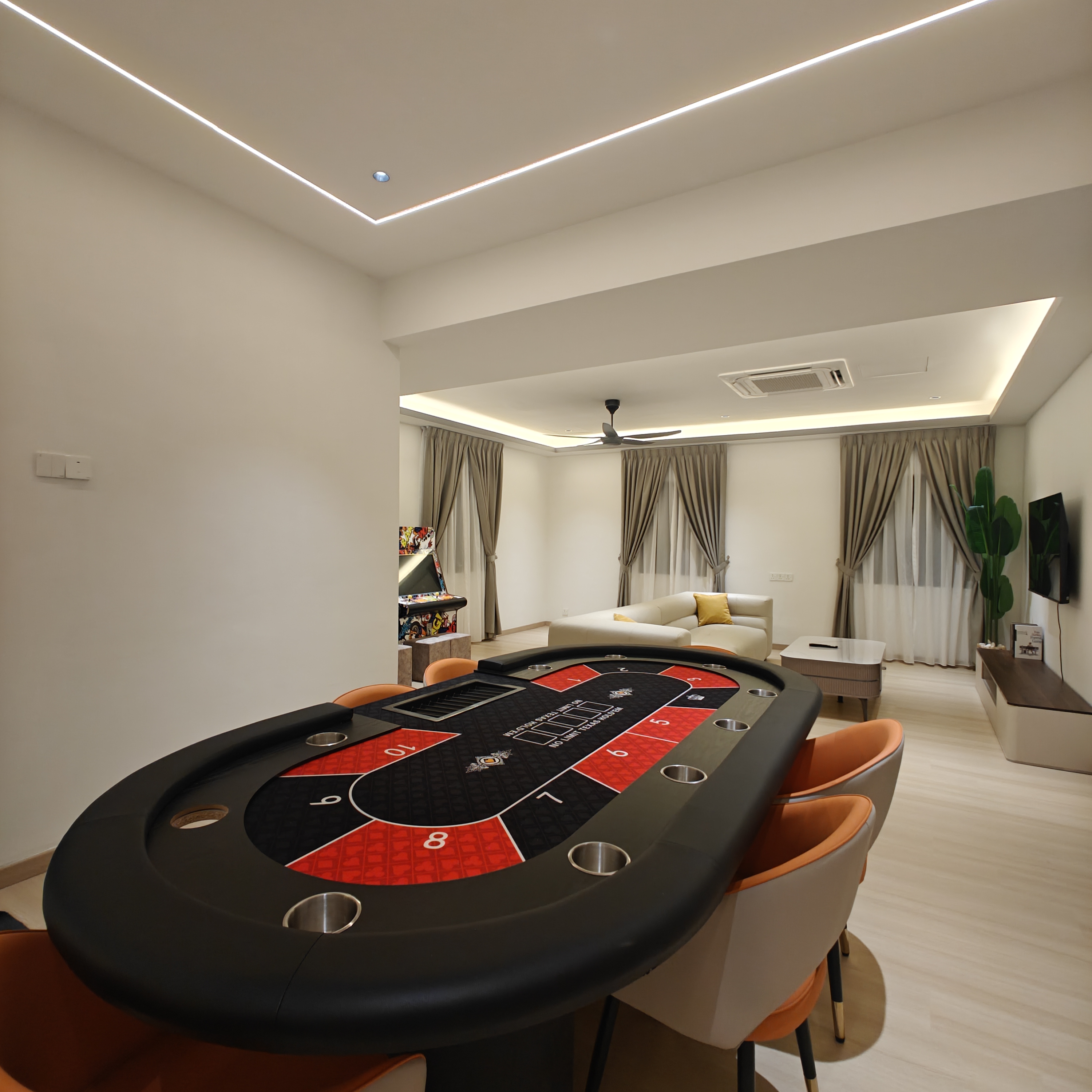 The New Link — Poker and games room