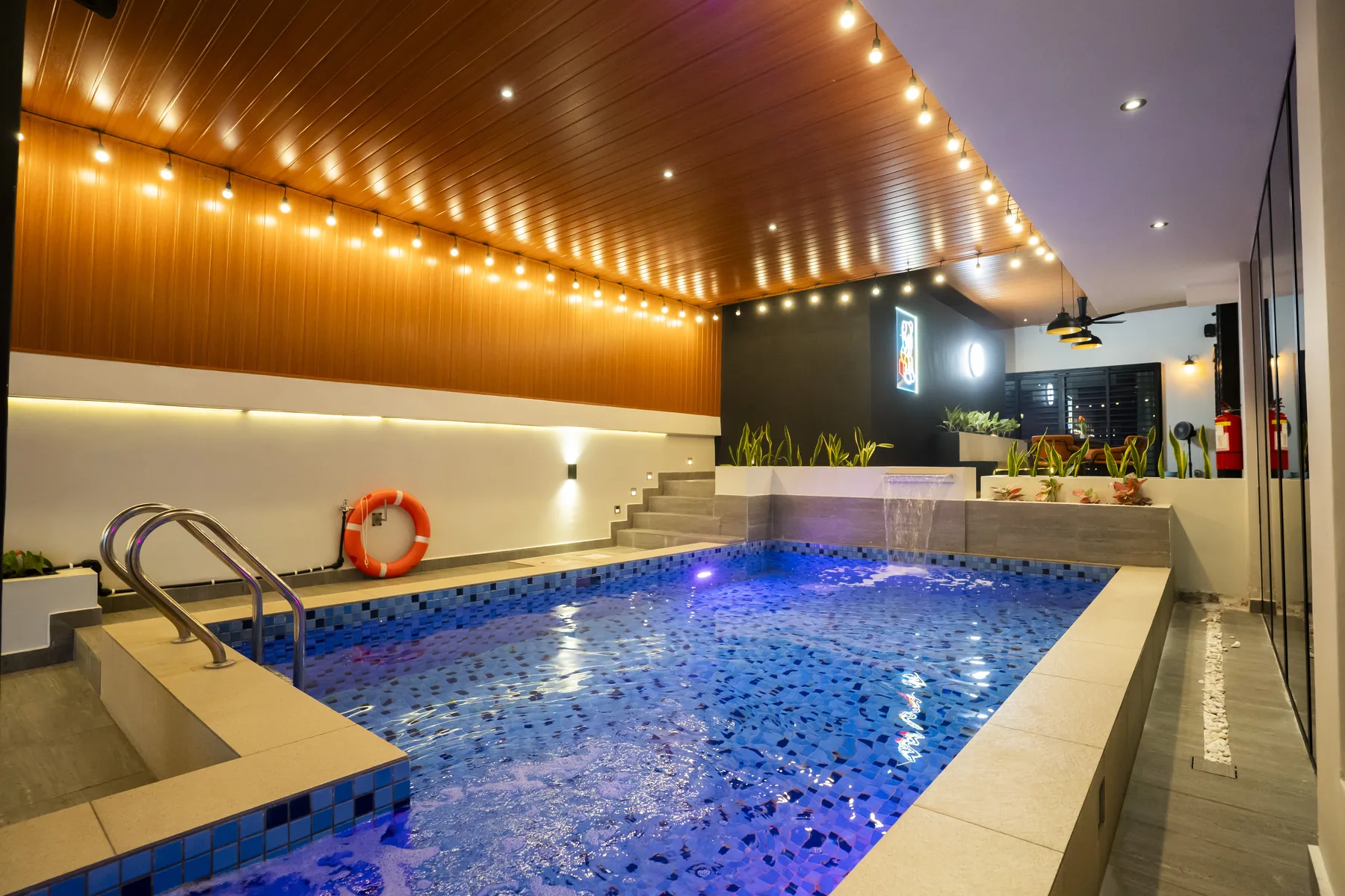 Private pool