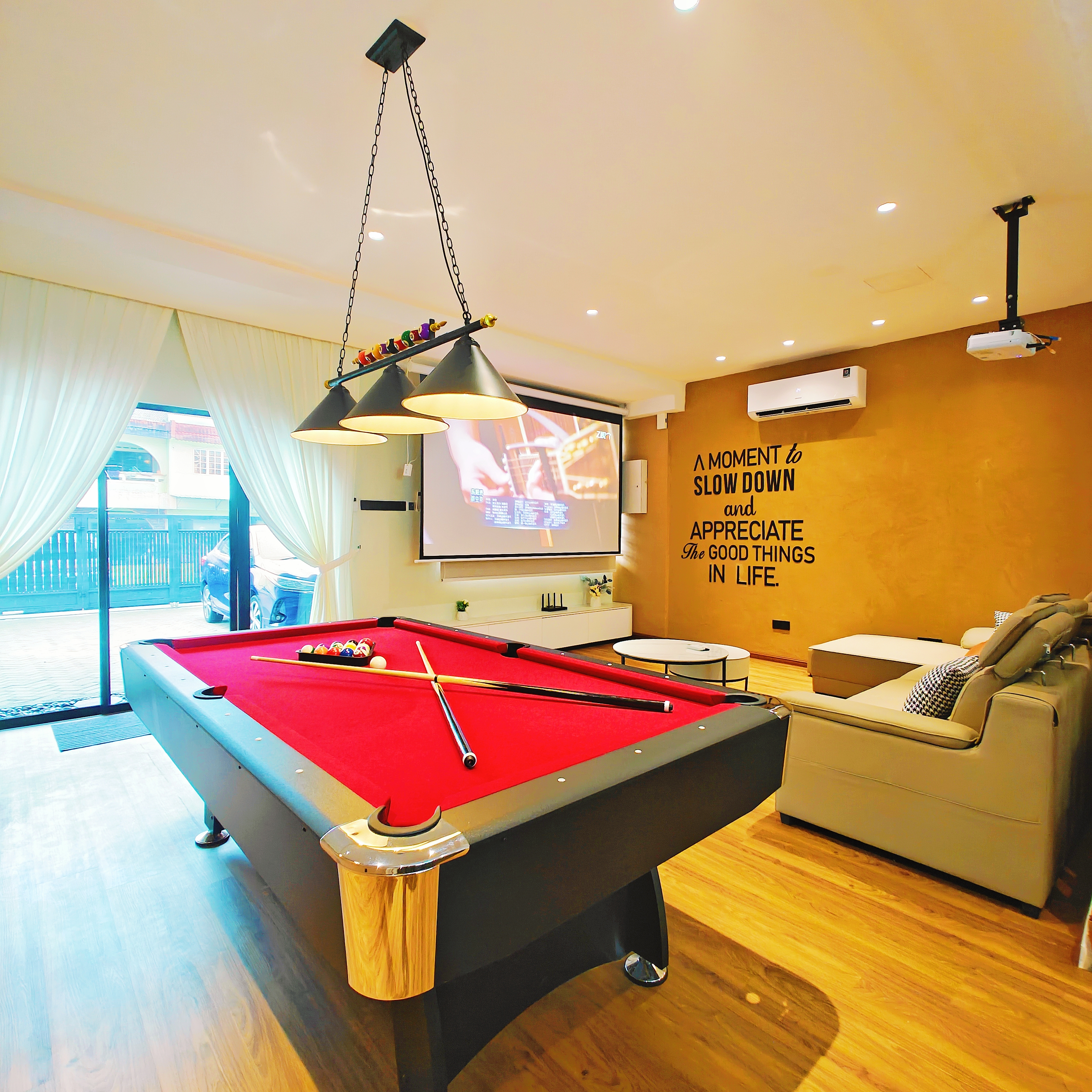 Opulent Oasis