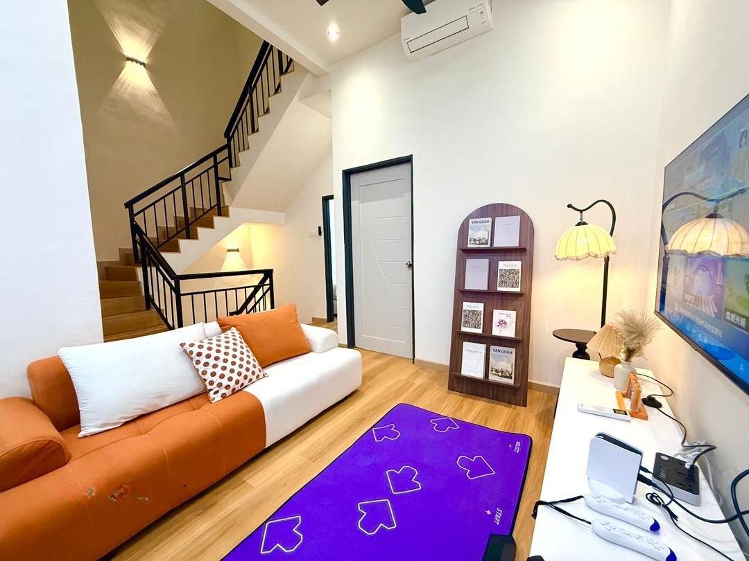 Ground Floor Lounge