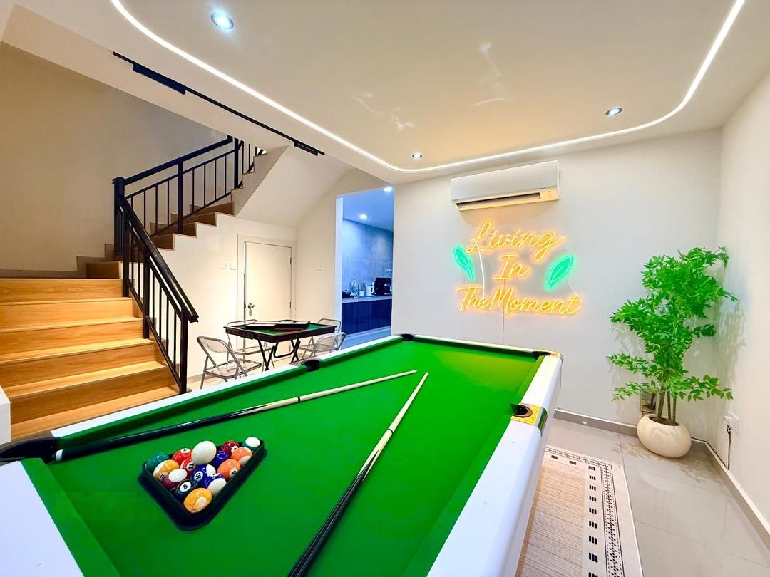 Pool Table & Games Area